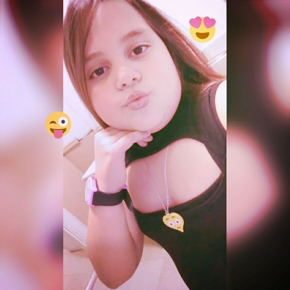 Meet your Posher, Deyaneira - Picture 1 of 1